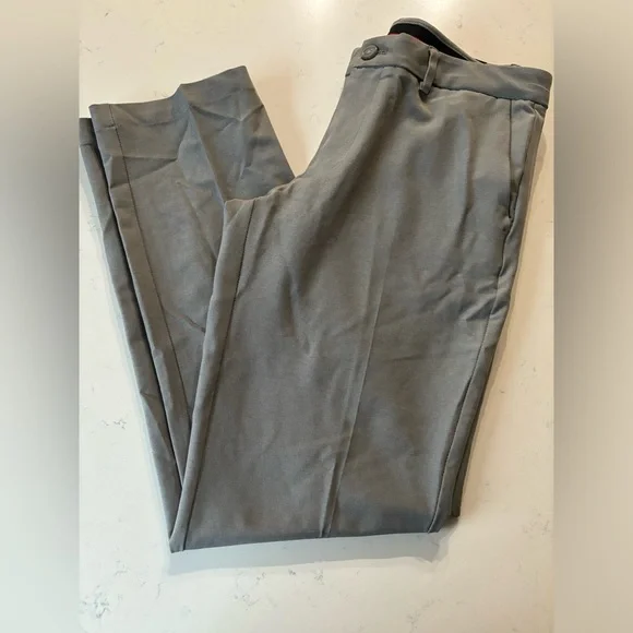 Van Heusen Flex Front Men’s Slacks - Picture 2 of 3